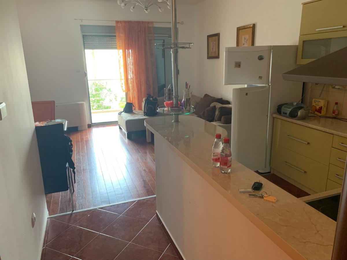 Apartment With Swimmingpool, Seaview And Large Terrace, 1St Floor, Min 2 Persons دوبروتا المظهر الخارجي الصورة