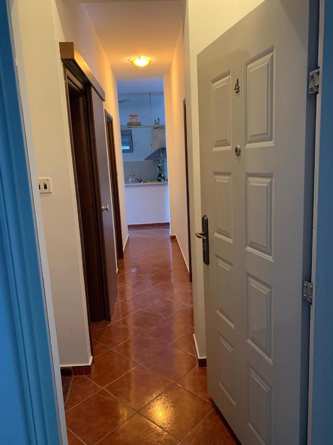 Apartment With Swimmingpool, Seaview And Large Terrace, 1St Floor, Min 2 Persons دوبروتا المظهر الخارجي الصورة