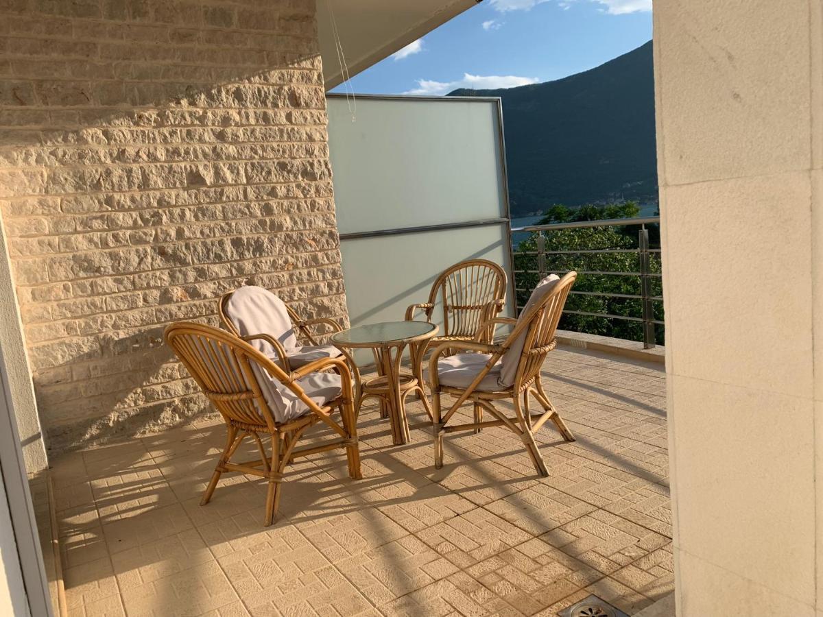 Apartment With Swimmingpool, Seaview And Large Terrace, 1St Floor, Min 2 Persons دوبروتا المظهر الخارجي الصورة